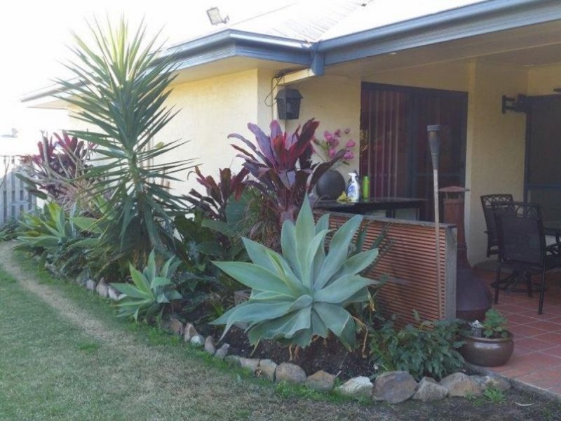 16 Huxley Court, Pacific Pines QLD 4211