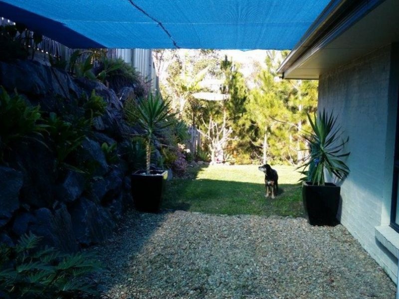 16 Huxley Court, Pacific Pines QLD 4211