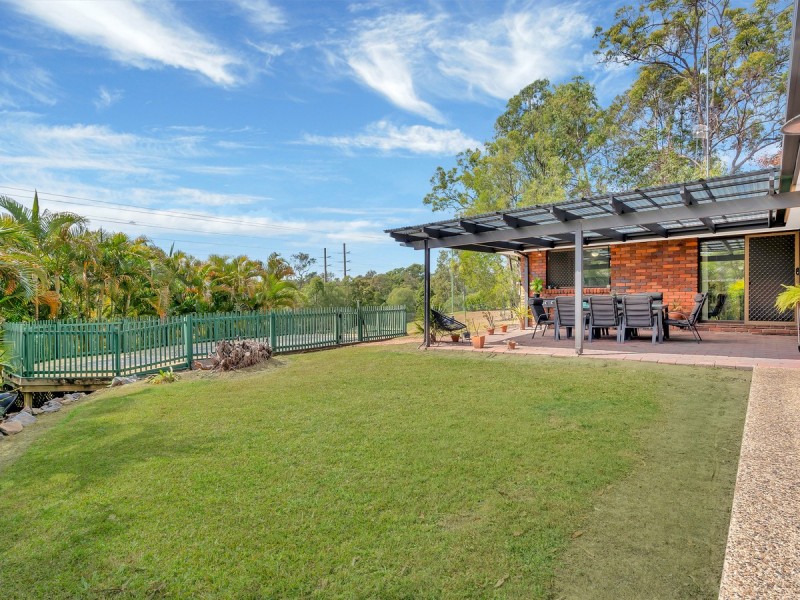 9 Hammond Drive, Gaven QLD 4211