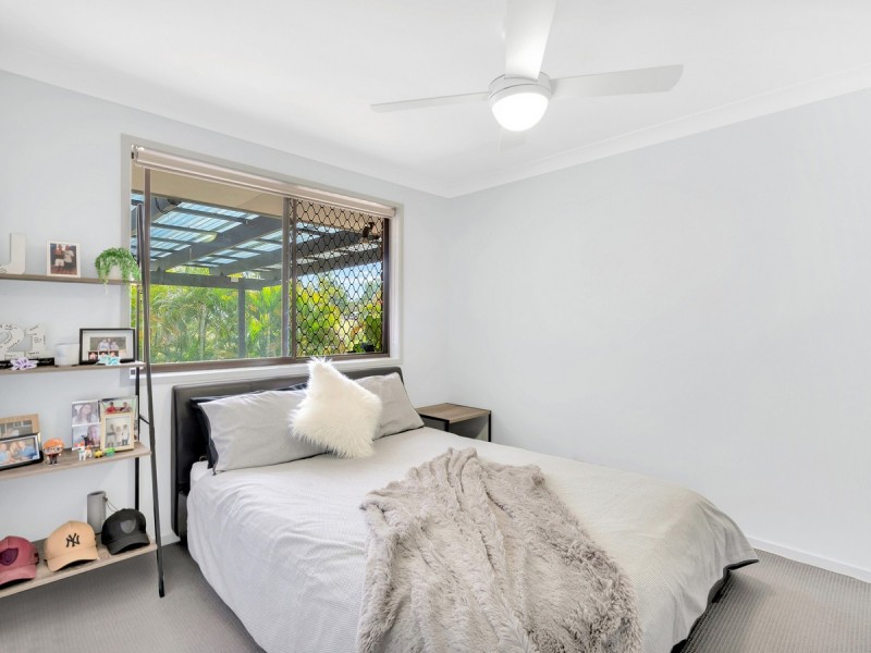 9 Hammond Drive, Gaven QLD 4211