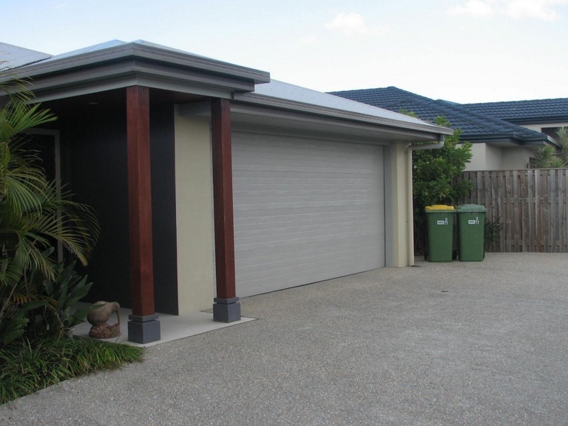 2/11 Pritchard Street, Pacific Pines QLD 4211