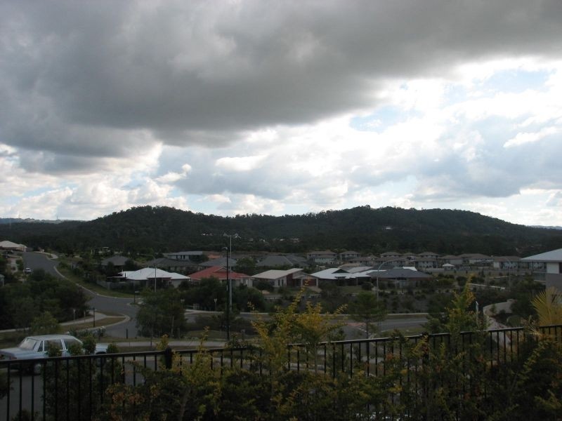 2/11 Pritchard Street, Pacific Pines QLD 4211