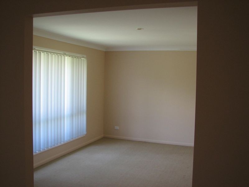 27 Brissendon Street, Maudsland QLD 4210