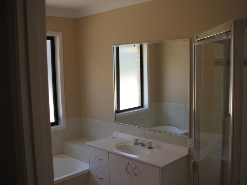 27 Brissendon Street, Maudsland QLD 4210