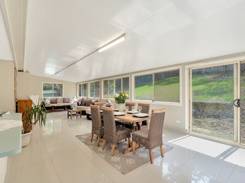 19 Polynesia Avenue, Pacific Pines QLD 4211