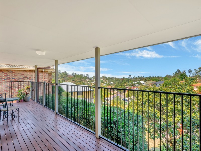 19 Polynesia Avenue, Pacific Pines QLD 4211