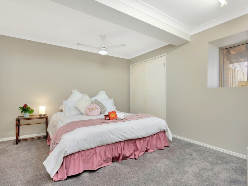 19 Polynesia Avenue, Pacific Pines QLD 4211