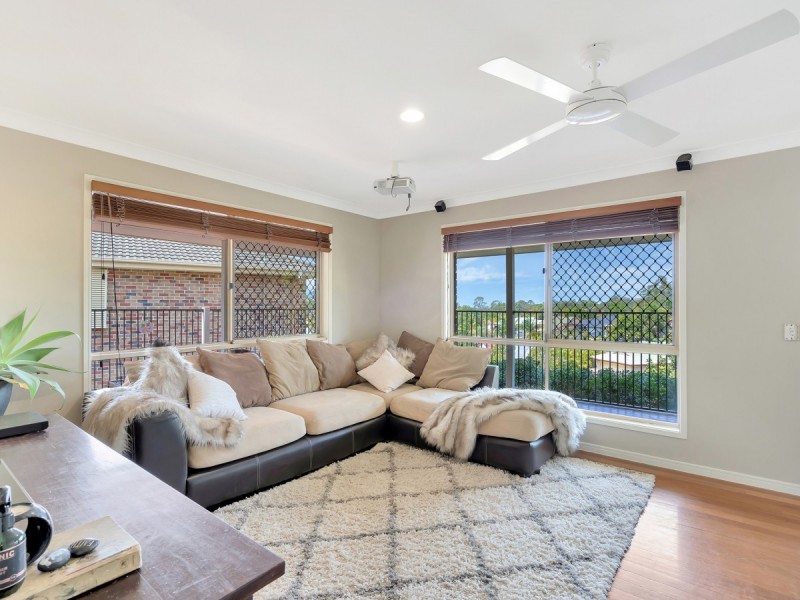 19 Polynesia Avenue, Pacific Pines QLD 4211