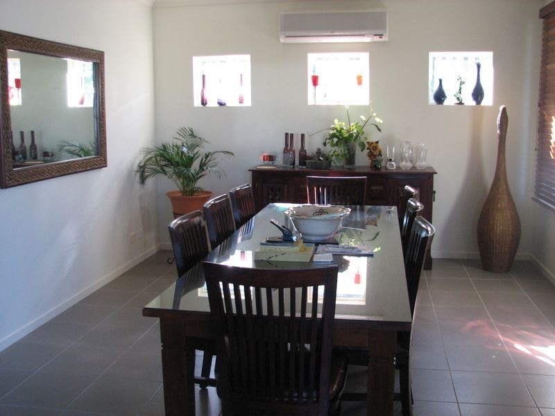 11 Yamba Street, Pacific Pines QLD 4211