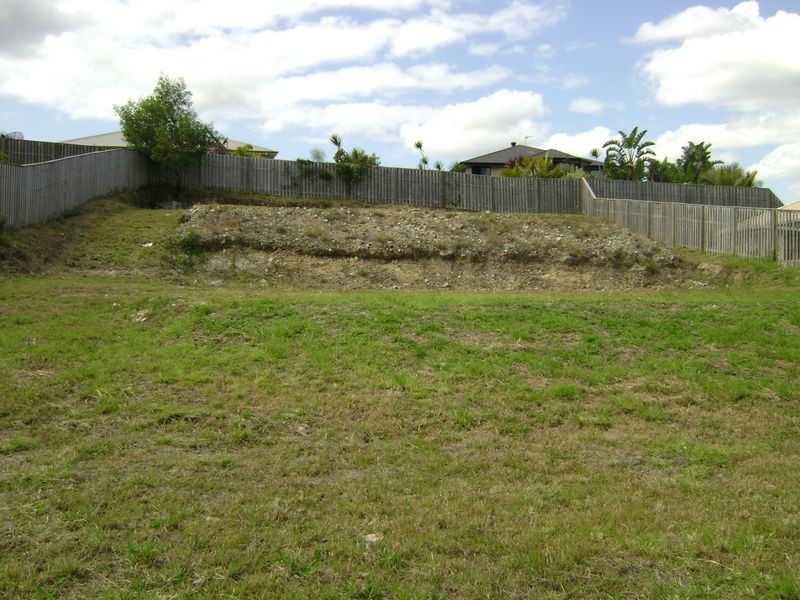 15 Ainsworth Street, Pacific Pines QLD 4211