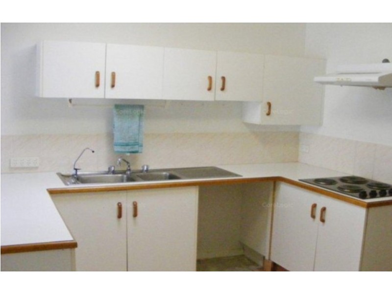 2/12 Fonda Place, Oxenford QLD 4210