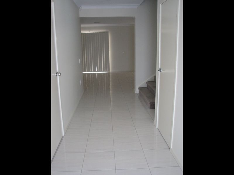 49 Barradeen Cct, Pacific Pines QLD 4211