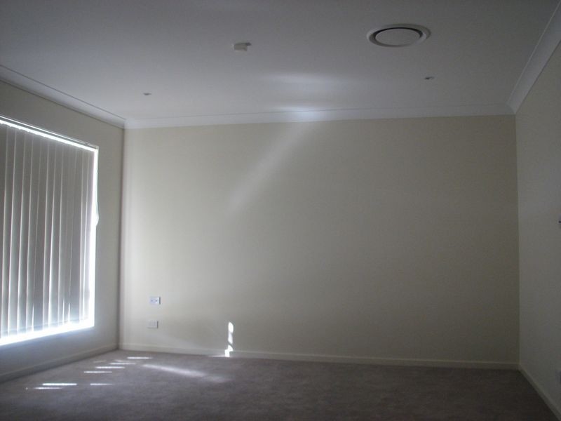 49 Barradeen Cct, Pacific Pines QLD 4211