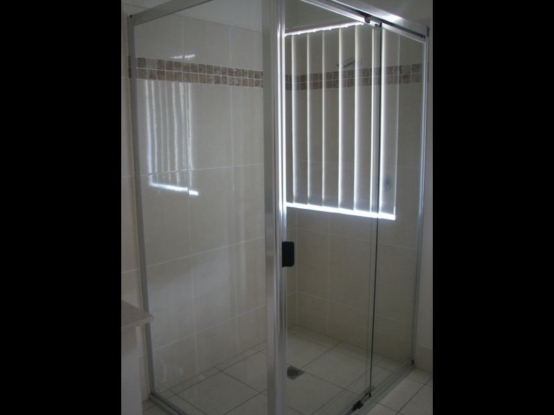 49 Barradeen Cct, Pacific Pines QLD 4211