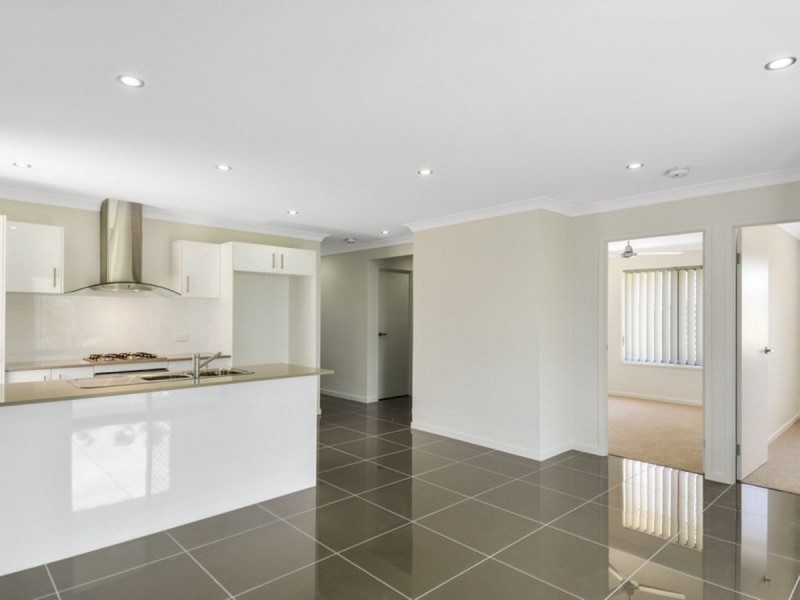 14 Dumaresq Street, Pacific Pines QLD 4211