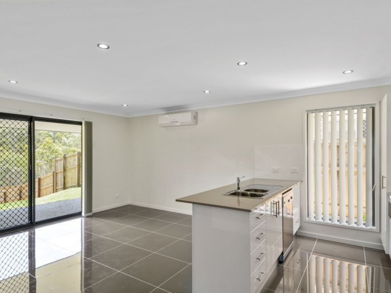 14 Dumaresq Street, Pacific Pines QLD 4211