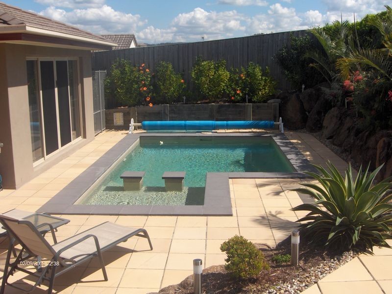 6 Yamba Street, Pacific Pines QLD 4211