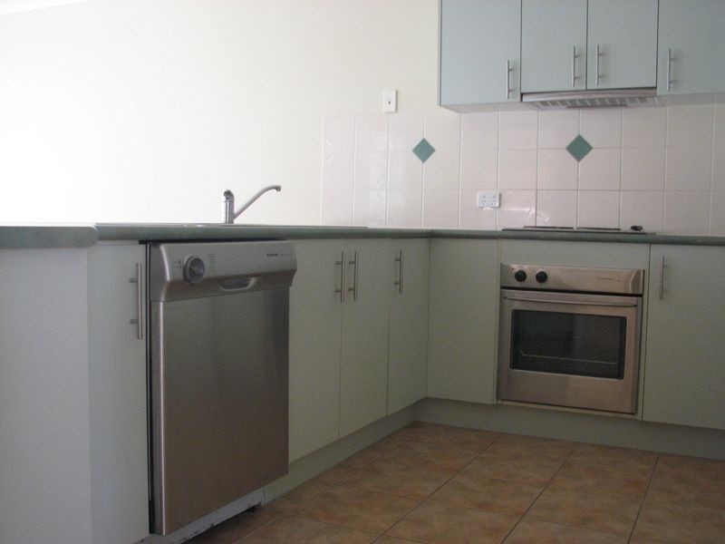 1/4 Stromlo Court, Pacific Pines QLD 4211