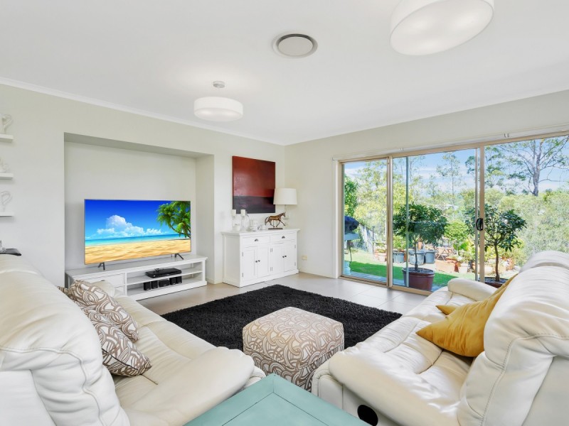 50 Harmsworth Road, Pacific Pines QLD 4211