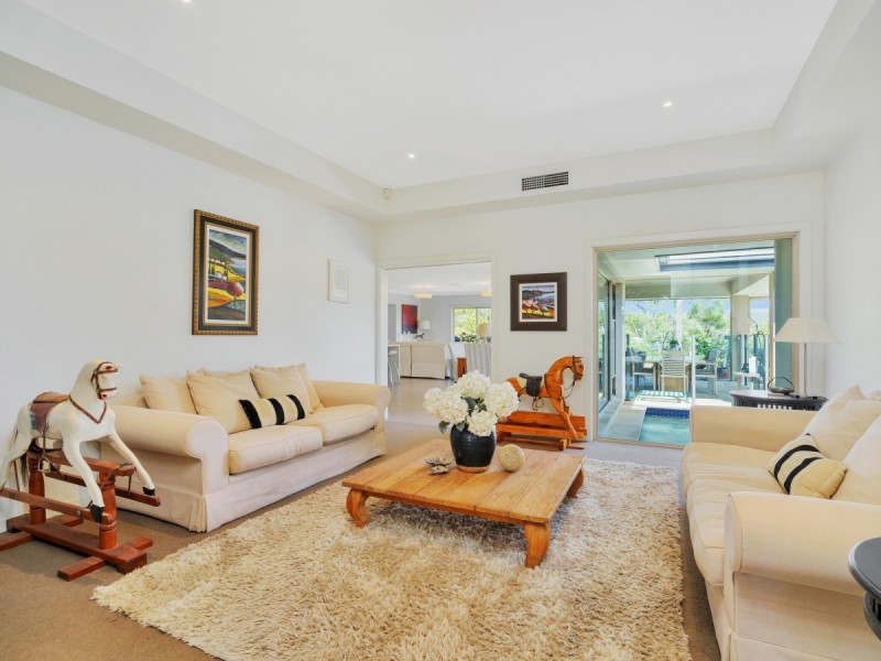 50 Harmsworth Road, Pacific Pines QLD 4211