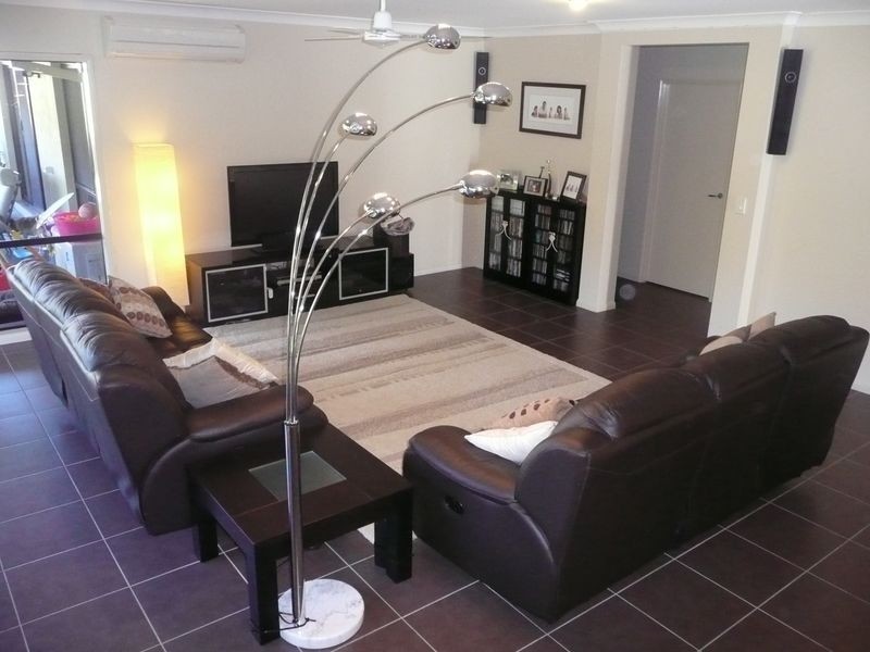 24 Carmarthen Circuit, Pacific Pines QLD 4211