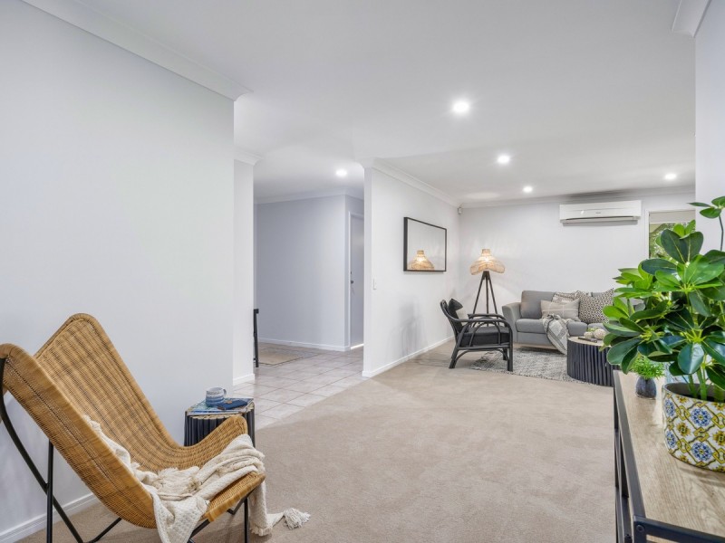 2 Bounty Way, Pacific Pines QLD 4211