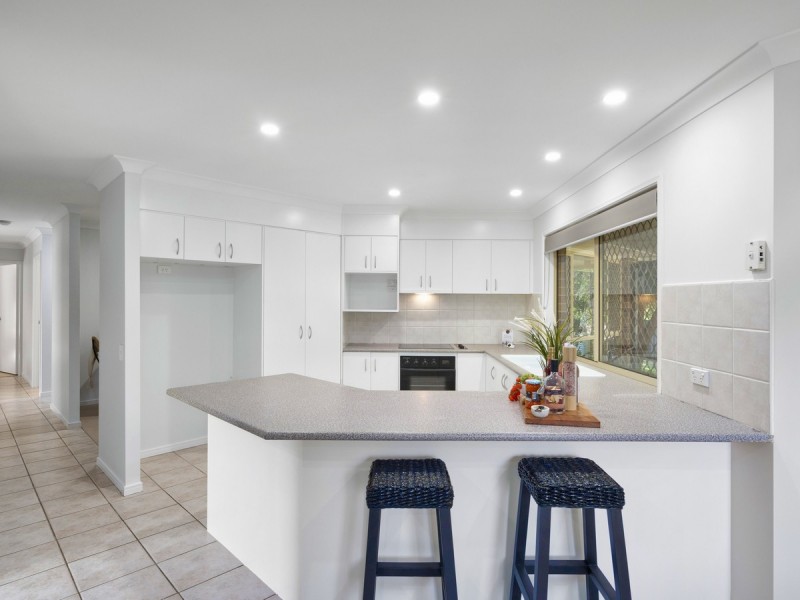 2 Bounty Way, Pacific Pines QLD 4211