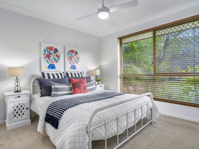 2 Bounty Way, Pacific Pines QLD 4211
