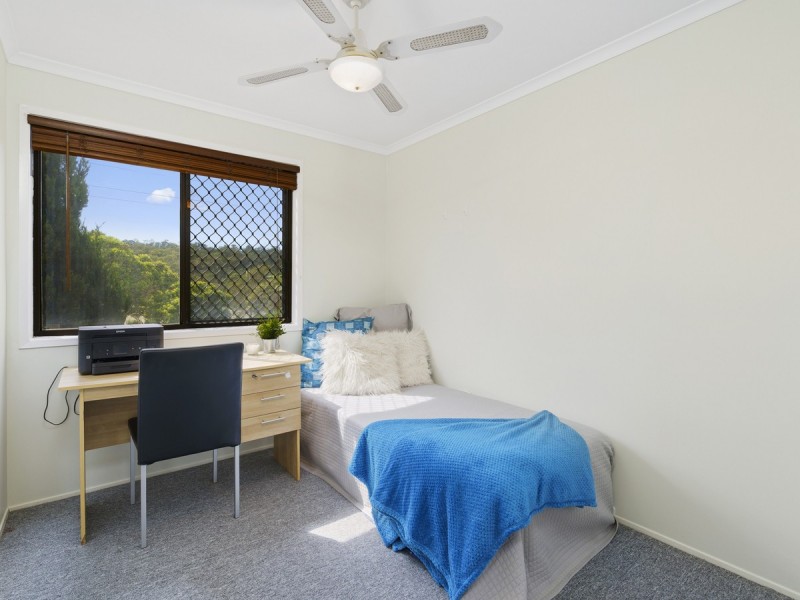 40 Studio Drive, Oxenford QLD 4210