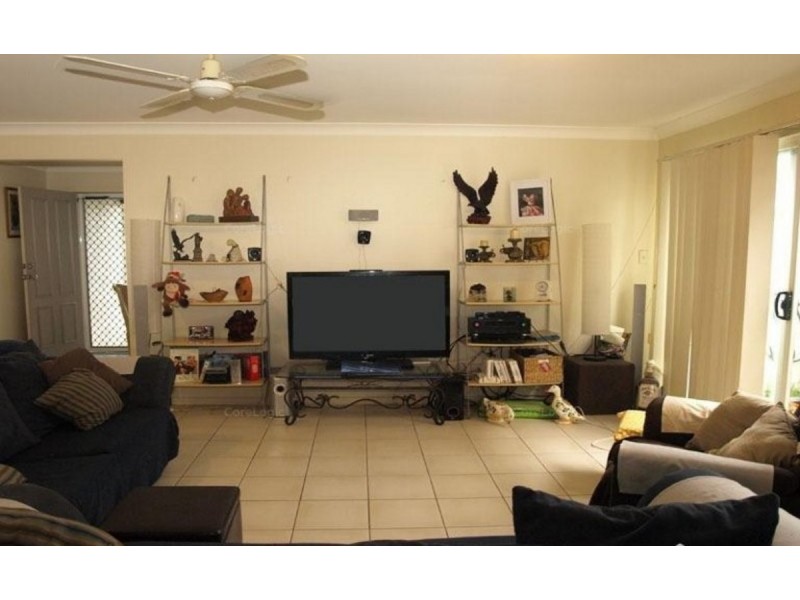 11 Norfolk Drive, Pacific Pines QLD 4211