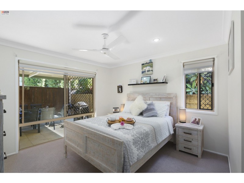 16/1 Archipelago Street, Pacific Pines QLD 4211