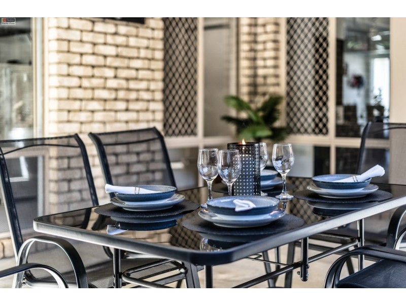 16/1 Archipelago Street, Pacific Pines QLD 4211