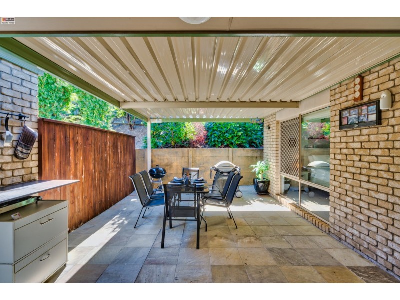 16/1 Archipelago Street, Pacific Pines QLD 4211