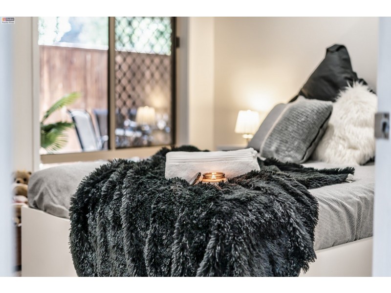 16/1 Archipelago Street, Pacific Pines QLD 4211