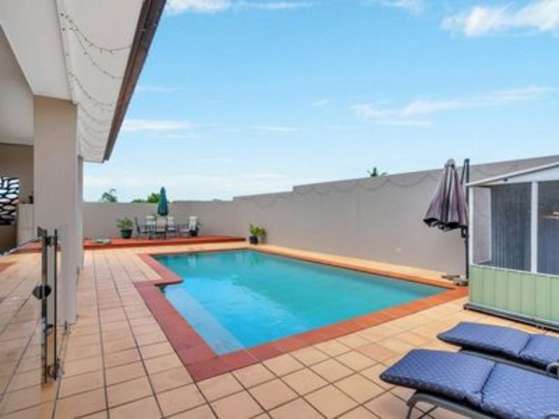 39 Maltravers Drive, Arundel QLD 4214