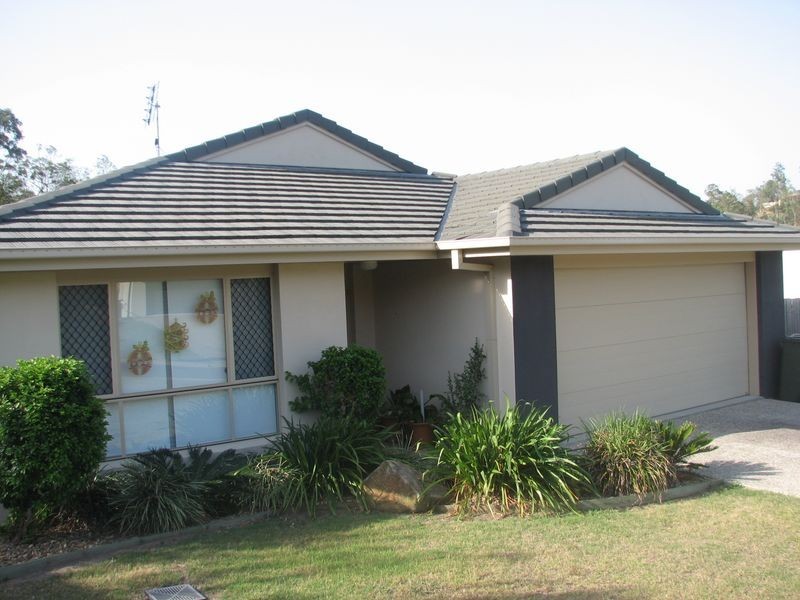 3 Soward Court, Pacific Pines QLD 4211