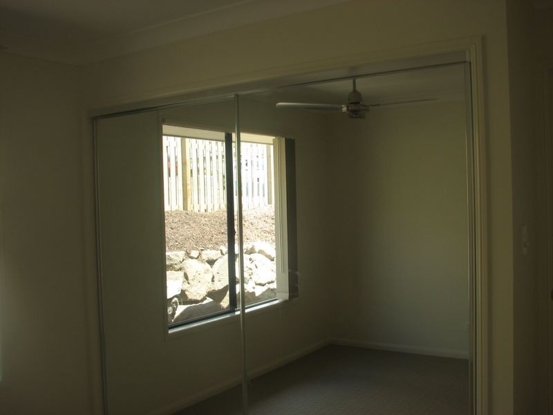7 Kabi Place, Pacific Pines QLD 4211