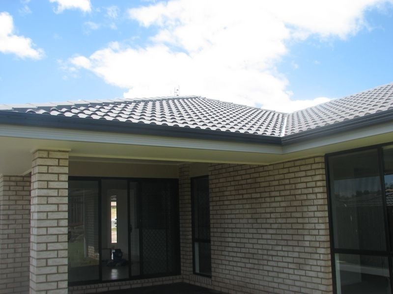 7 Kabi Place, Pacific Pines QLD 4211