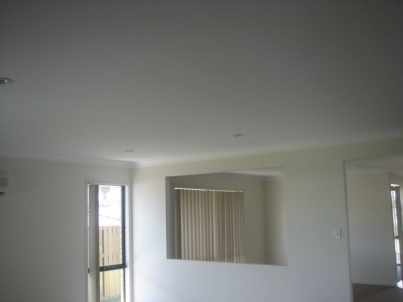 7 Kabi Place, Pacific Pines QLD 4211