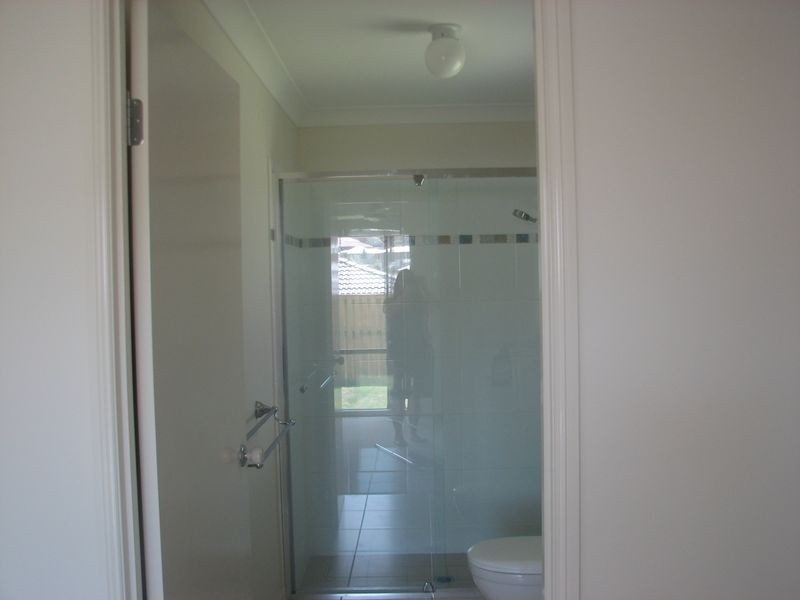7 Kabi Place, Pacific Pines QLD 4211