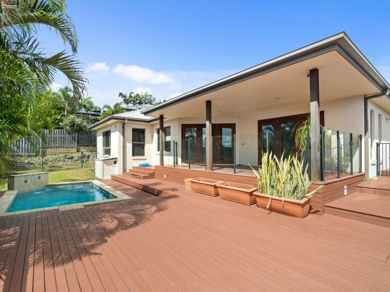 2/79 Salvado Drive, Pacific Pines QLD 4211