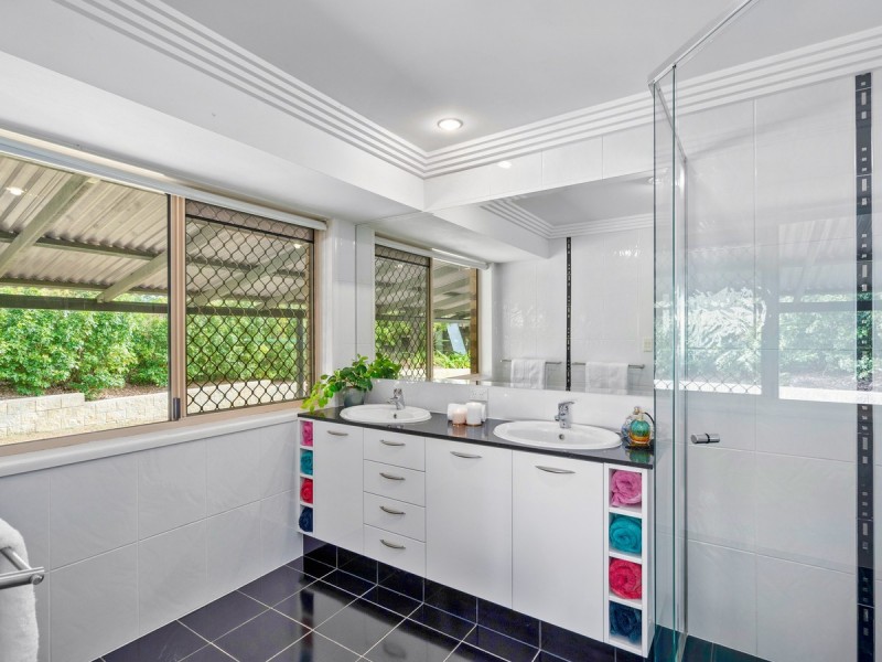 17-19 Columbine Way, Gaven QLD 4211