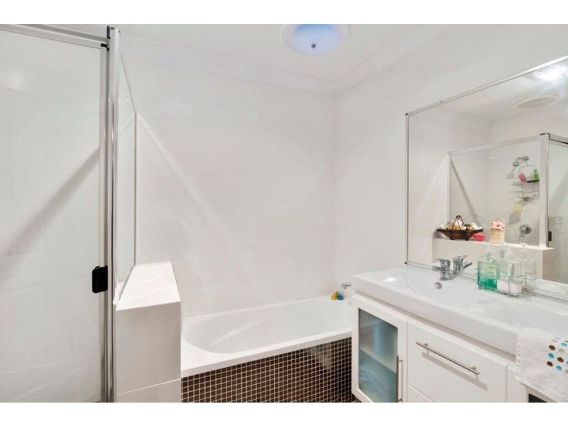 2/17 Shannonbrook Grove, Oxenford QLD 4210