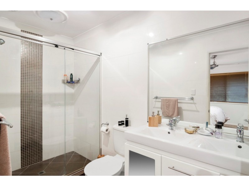 2/17 Shannonbrook Grove, Oxenford QLD 4210