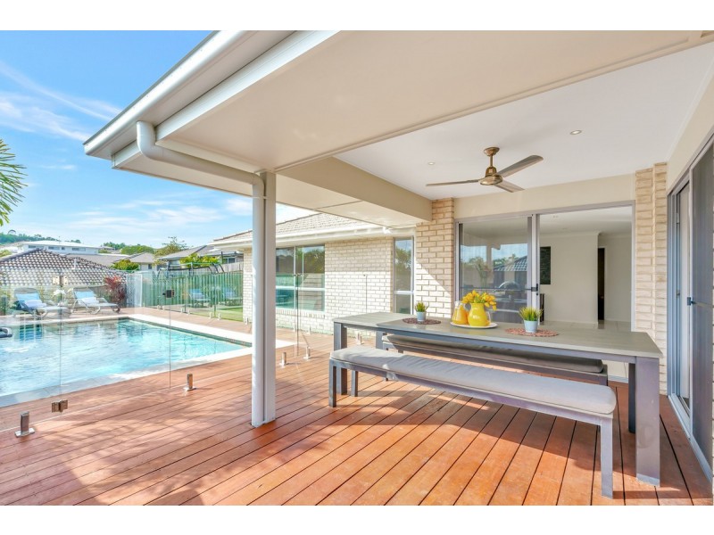 9 Haughton Street, Pacific Pines QLD 4211