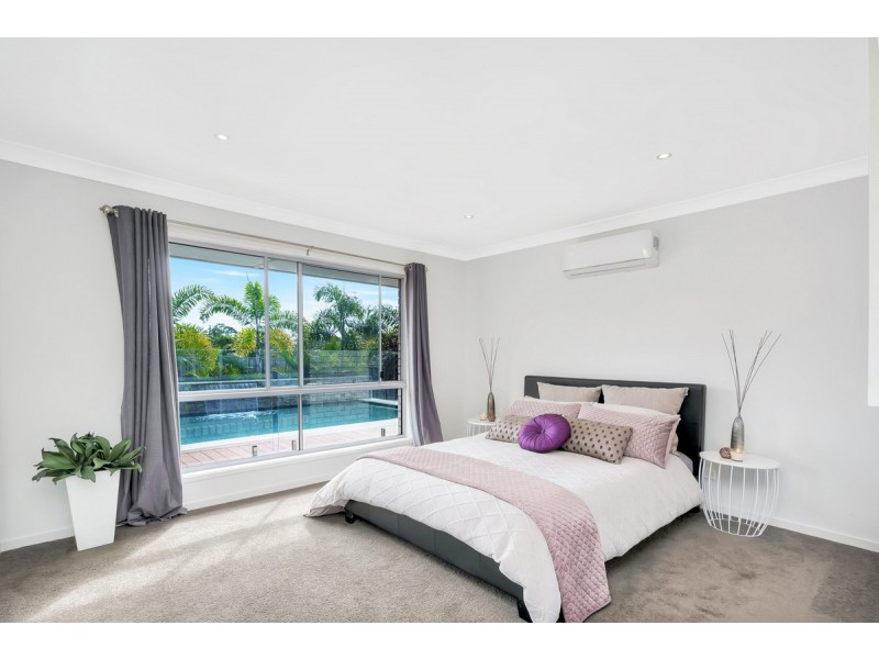 9 Haughton Street, Pacific Pines QLD 4211