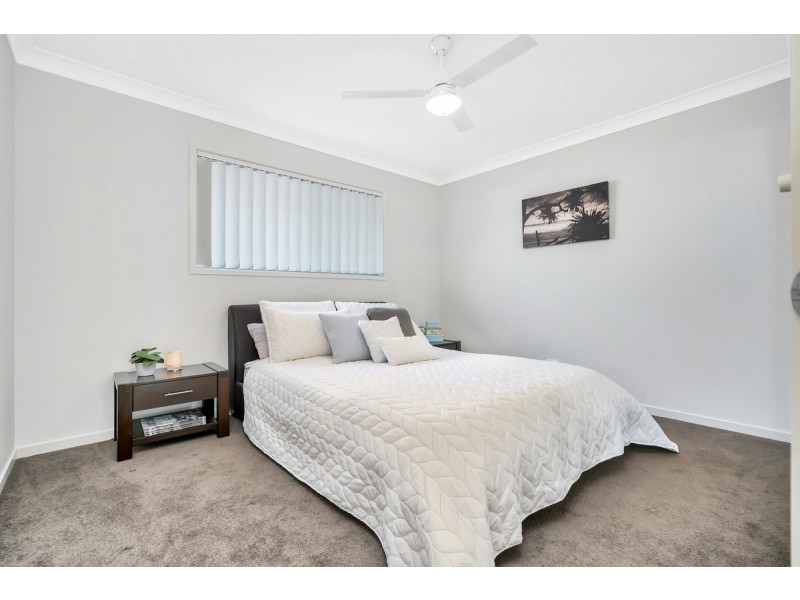 9 Haughton Street, Pacific Pines QLD 4211