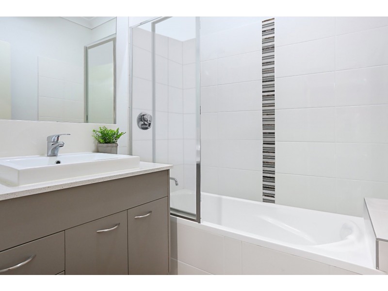 2/12 Morning Sun Court, Maudsland QLD 4210