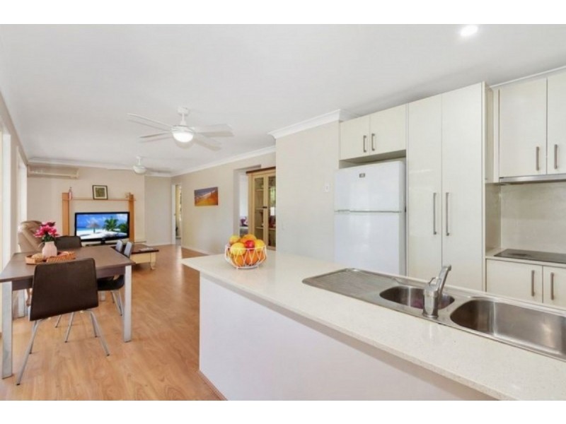 11 Atkins Place, Helensvale QLD 4212