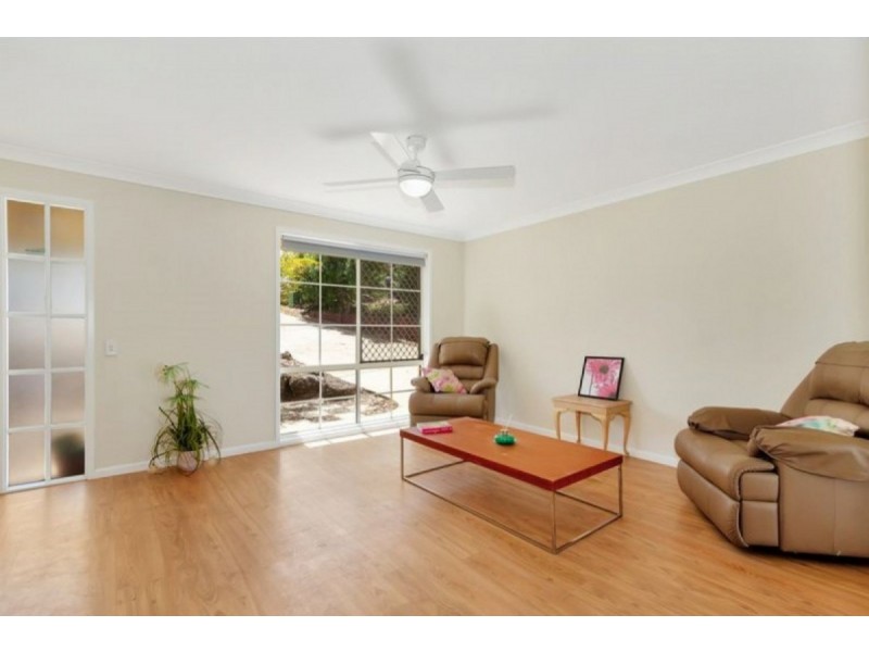 11 Atkins Place, Helensvale QLD 4212